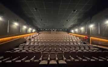 Axion abre un cine en Mega Ozone Sevilla en el centro comercial Aleste Plaza