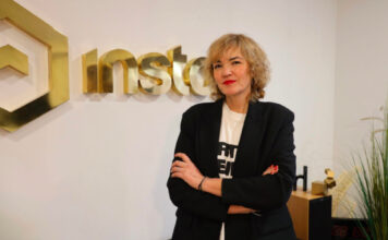 «La luz hace visible la identidad de marca: realza el producto y dirige la mirada en los escaparates»