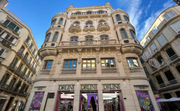 Un inversor privado catalán compra el mayor local comercial del centro histórico de Málaga