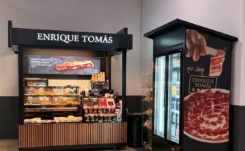 Enrique Tomás presenta su nuevo modelo de quiosco gastronómico en la Estación de Sants en Barcelona