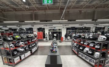 Motocard inaugura en Urbil su primera tienda en Guipúzcoa