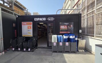 Brico Depôt instala espacios para profesionales en el exterior de sus tiendas