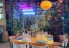 La Famiglia se sienta a la mesa reabre su restaurante de en Playa de San Juan de Alicante tras su renovación