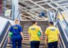 Los empleados de las oficinas centrales de IKEA se ponen el uniforme este verano para trabajar en tienda IKEA
