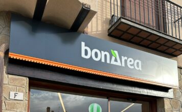 BonÀrea abre en Mora de Rubielos su décima tienda en la provincia de Teruel BonÀrea Mora de Rubielos